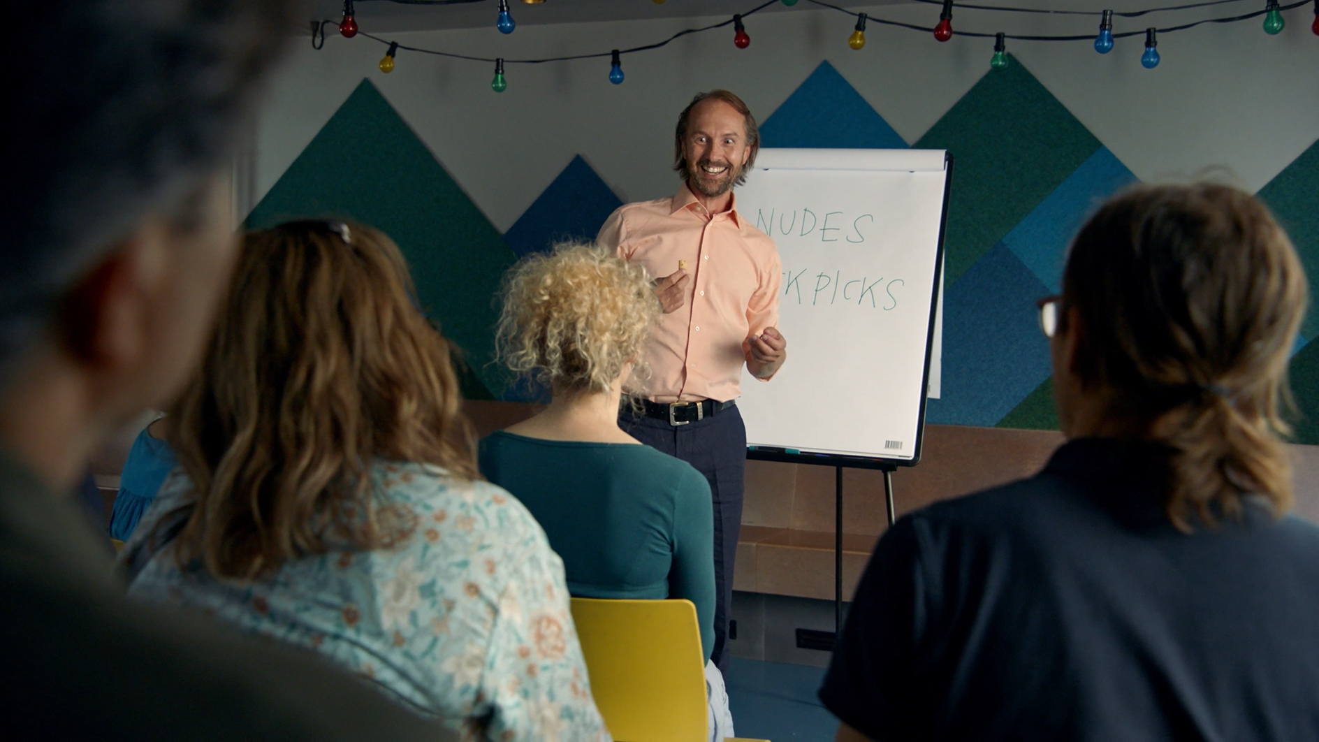 Yashirin kamera kozdan kechiruvchi hojatxona Jinsiy dostlarni kim oynadi?